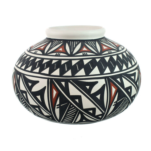 Native American Hand Crafted Acoma Pottery By Artist Lindsey B. Concho NN20026